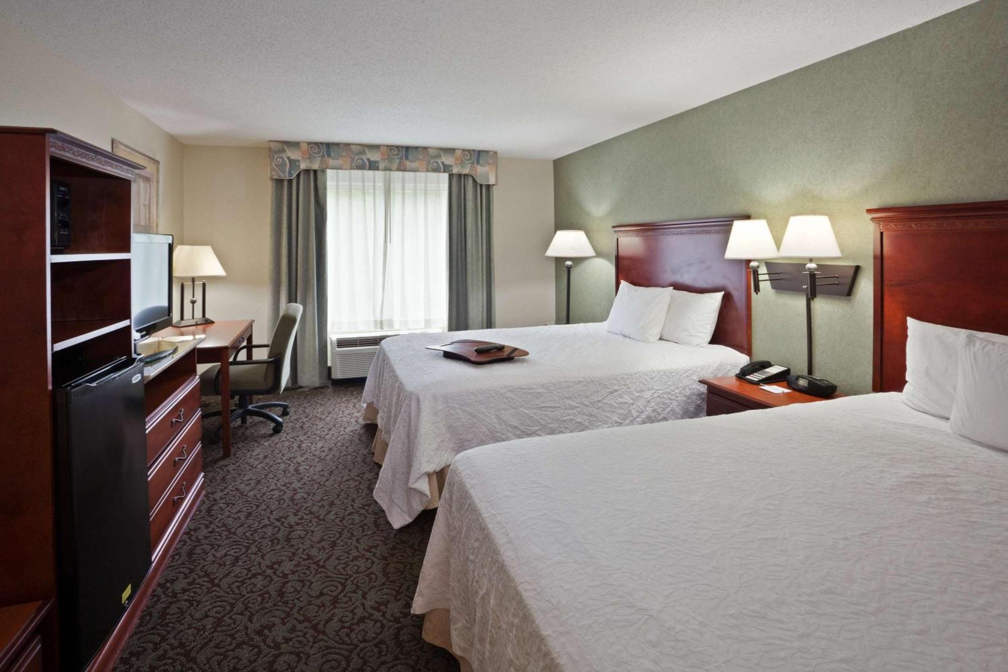 Hampton Inn Ithaca Exterior photo