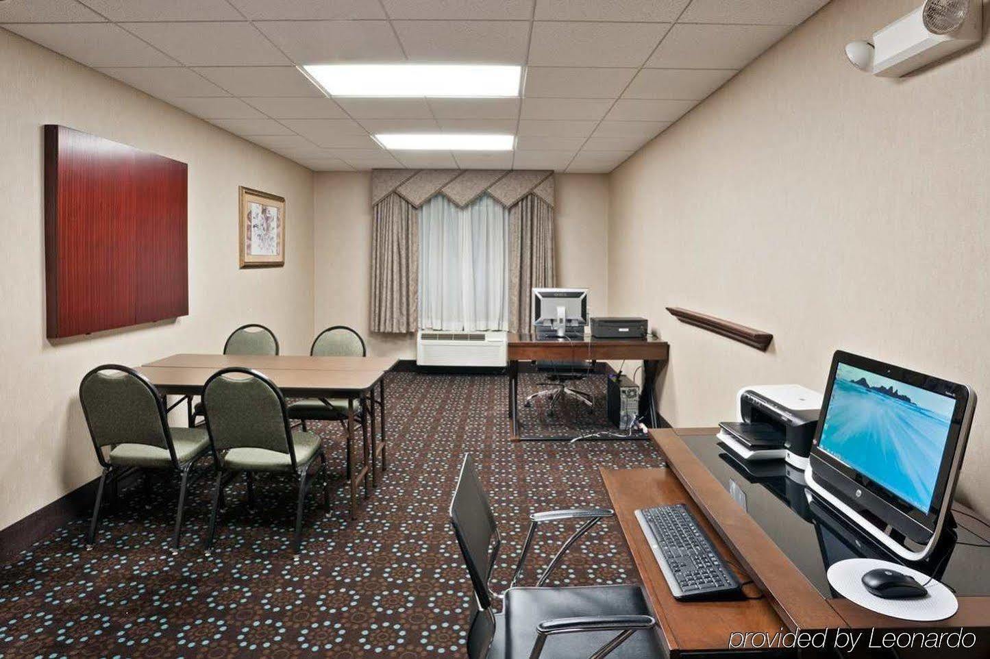 Hampton Inn Ithaca Exterior photo