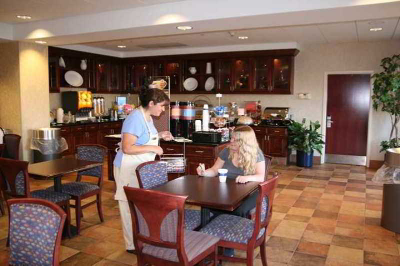 Hampton Inn Ithaca Restaurant photo